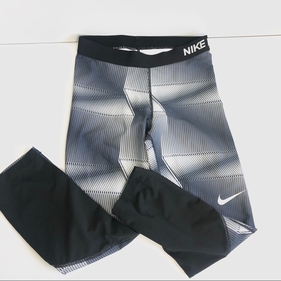 Nike Pants - Nike Dri Fit Black and White Performance Pants